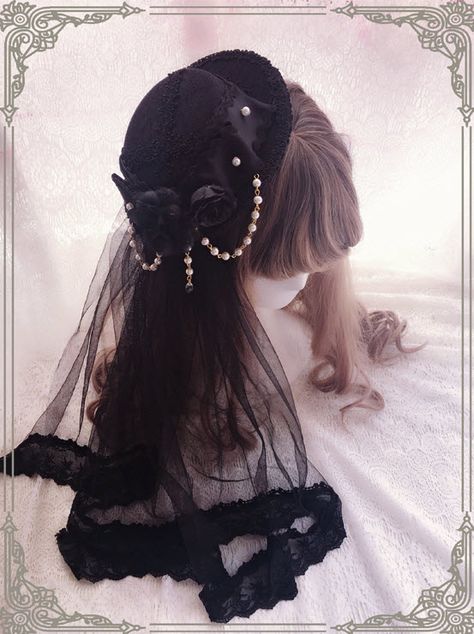 Grove Deer [The Lost Continent - Pardminenan] Lolita Veil Black Head Accessories, Veil On Hat, Goth Head Accessories, Gothic Head Accessories, Victorian Hat With Veil, Victorian Hats Woman Goth, Goth Outfit Ideas, Bittersweet Lolita, Royal Dresses