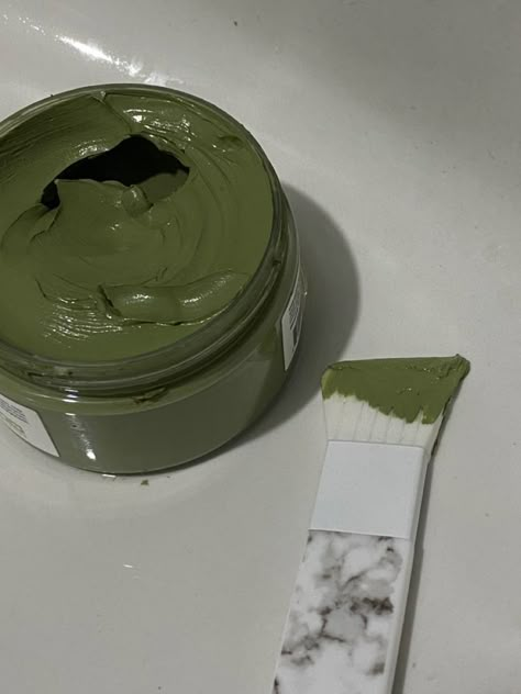 Matcha Face Mask, Self Care Habits, Green Tea Face Mask, Haut Routine, Habits To Start, Face Mask Aesthetic, Korean Face Mask, Green Skincare, Mask Aesthetic