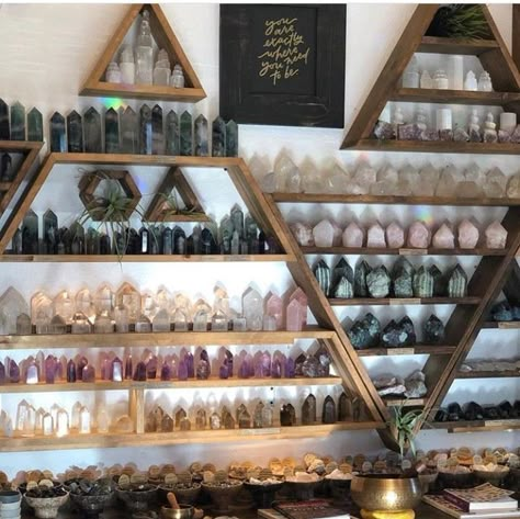 Organizing Crystals Storage Ideas, Crystal Display Ideas Rock Collection, Crystal Shop Display, How To Display Crystals And Stones, Crystal Display Ideas Diy, Incense Display, Crystal Display Ideas, Crystal Collection Display, Rock Collection Display