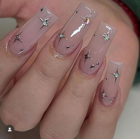 Simple Pink And Silver Nails, Silver Chrome Nails Designs Square, Square Nails Star Design, White And Silver Nails Square, Square Acrylic Nails Stars, Pink And Grey Acrylic Nails, Square Gel X Nails Medium, Girly Acrylic Nails Square, Square Nail Designs Pink