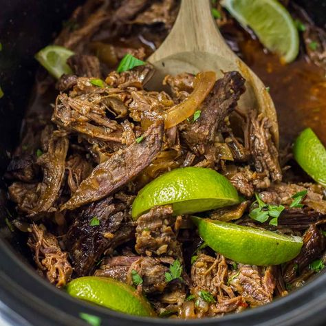 Chipotle Copycat, Slow Cooker Barbacoa, Barbacoa Beef, Beef Chuck Roast, Kitchen Fun, Beef Recipe, French Toast Casserole, Slow Cooker Beef, Easy Slow Cooker