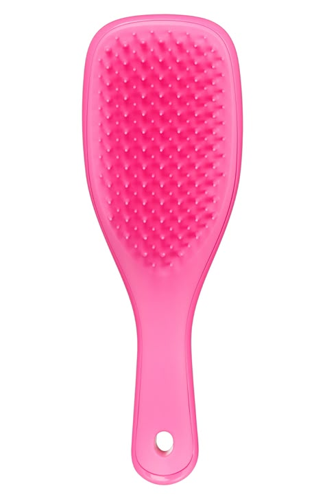 What it is: A detangling hairbrush in a travel size designed specifically for use in the shower, featuring a handle and no-slip design. What it does: This brush detangles without pulling, tugging or snagging hair. Its teeth glide effortlessly through all types of wet hair, making for an easy and painless experience. Plastic Made in the UK Cute Mini Hair Brush, Slick Back Hair Brush, Preppy Hair Stuff, Good Hair Brushes, Mini Tangle Teezer, Preppy Hair Products, Tangle Teaser, Good Hair Products, Mini Hairbrush