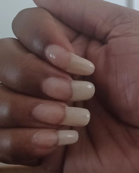 My simple summer look nail "American Manicur". These are American French nails. While the French nails use stark white tips and a clear or pink base, the American manicure goes for a more off-white tip with nude tones for the base. I love ❤️ this look! American Manicure, White Tip, French Nails, Summer Looks, Manicure, Nails, Pink