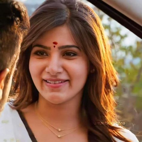 Samantha Anjaan Images, A Aa Movie Samantha Pics, Samantha In Saree, Samantha Pics, Photoshop Digital Background, Dresses Traditional, Movie Pic, Samantha Ruth, Samantha Photos