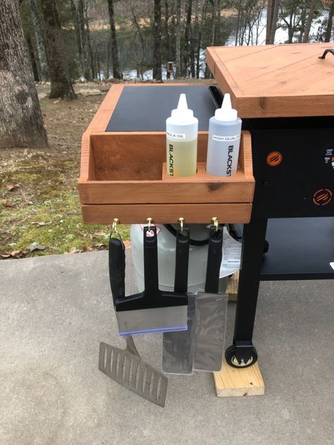 Blackstone Griddle Diy Cart, Blackstone Grilling Station, Outdoor Griddle Station Diy, Blackstone Table Ideas, Diy Blackstone Grill Station, Blackstone Care, Grill Covers Diy, Griddle Pizza, Blackstone Ideas