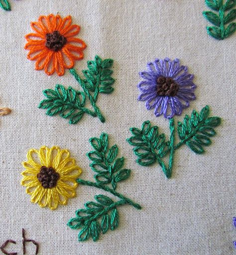 Embroidered flowers worked in detached chain stitch, stem stitch and french knots Brazilian Embroidery Stitches, Ribbon Embroidery Kit, French Knot Embroidery, Chain Stitch Embroidery, Basic Embroidery Stitches, Hardanger Embroidery, Embroidery Stitches Tutorial, Hand Embroidery Flowers, Pola Sulam