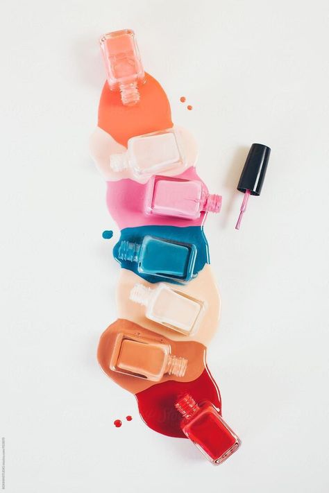 Best White Nail Polish, Sally Hansen Nail Polish, Neutral Nail Polish, Nail Polish Gift, Nail Polish Hacks, Chanel Nail Polish, Orange Nail Polish, Screen Wallpapers, Sally Hansen Nails