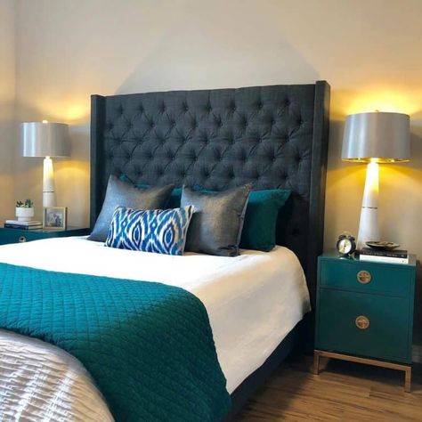 Teal And Gold Bedroom Ideas, Teal Black And White Bedroom, Teal And White Bedroom Ideas, Black And Teal Bedroom, Purple Teal Bedroom, Teal And Gold Bedroom, Turqoise Bedroom, Teal And White Bedroom, Teal And Gray Bedroom