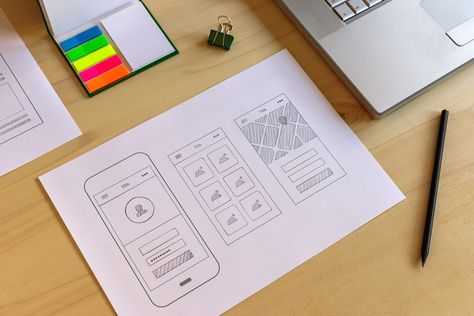 Create a paper prototype - Learn Sketch, build a clickable prototype, and test it on your mobile - OpenClassrooms App Development Design, Ux Design Process, Prototyping Tools, Wireframe Design, Usability Testing, Tattoo Videos, A Concept, Wireframe, Sketches Easy