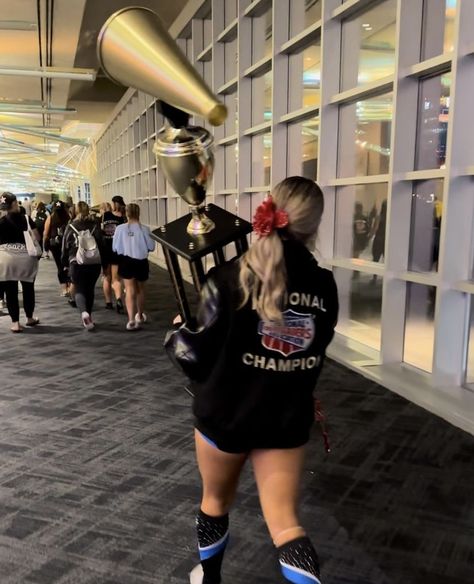 Cheerleading Worlds Aesthetic, Porristas Aesthetic, Allstar Cheer Aesthetic, All Star Cheer Aesthetic, Cheer Worlds, Nca Cheer, All Star Aesthetic, Cheerleading Aesthetic, Cheer Goals