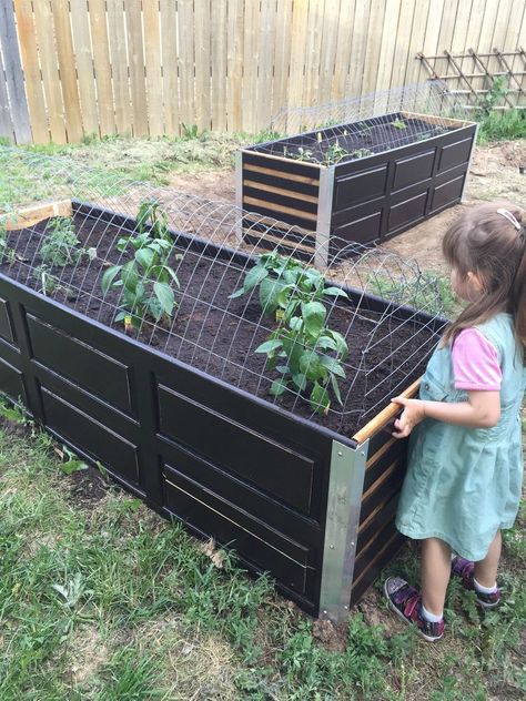 Repurposed /Upcycled Garden Planter Boxes Raised Bed Garden Layout, Upcycled Garden, Door Planter, Raised Vegetable Gardens, Raised Garden Planters, Pine Cabinets, Garden Planter Boxes, Upcycle Garden, Garden Tub