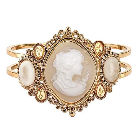 Cameo Bracelet, Grandmother Jewelry, Lucite Bracelets, Palm Beach Jewelry, Cameo Jewelry, Jewelry Antique, Popular Jewelry, Hinged Bracelet, Hinged Bangle