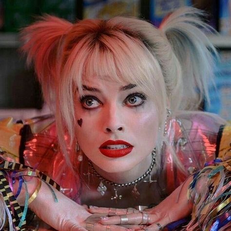 Harley Quinn Margot Robbie, Margrot Robbie, Harleen Quinn, Harley Quinn Birds Of Prey, White Korean, Harleen Quinzel, Margot Robbie Harley Quinn, Margot Robbie Harley, Harley Quinn Quotes