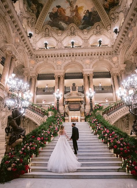 Grand Wedding Venues, Royal Wedding Aesthetic, Rich Wedding, Fairytale Wedding Theme, Baroque Wedding, Grand Wedding, Extravagant Wedding, Wedding Store, Destination Wedding Venues