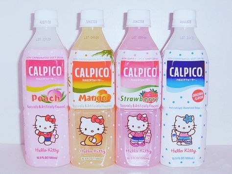 Calpico drinks! Calpico Drink, Hello Kitty Tumblr, Hello Kitty Imagenes, Japanese Drinks, Carbonated Soft Drinks, Asian Snacks, Cute Snacks, Japanese Candy, Peach Mango