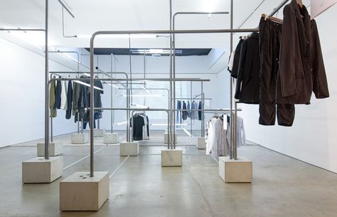 schemata architects grows forest of poles for MR PORTER × BEAMS exhibition Schemata Architects, Fashion In London, Fun Furniture, Common People, Clothes Drying, Retail Design Blog, Rack Design, Installation Design, Universal Design