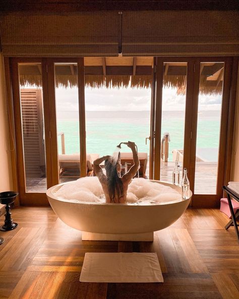 28.1k Likes, 200 Comments - Louise Thompson (@louise.thompson) on Instagram: “How is this even real life? !!Dolphins!! Outside my bathroom window. Being surrounded by nature…” Bath Travel, Beach Suite, Maldives Honeymoon, Best All Inclusive Resorts, Honeymoon Photos, Water Villa, Family Friendly Resorts, Honeymoon Places, Honeymoon Resorts