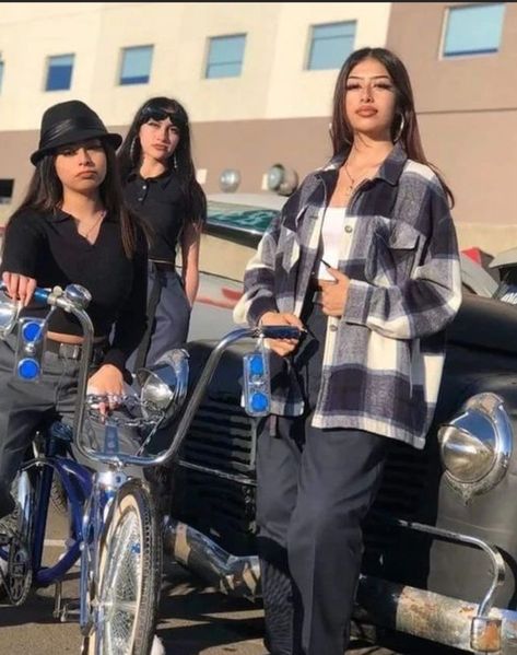 Chola Style Outfits, Chola Outfit, Chicana Style Outfits, Chicana Aesthetic, Throwback Outfits, Chica Chola, Chola Style, Estilo Cholo, Chicana Style