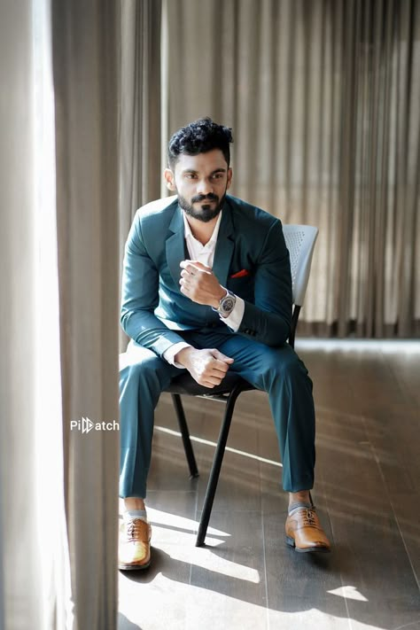 Christian Groom Poses, Indian Wedding Groom Poses, Engagement Groom Poses, Boy Mehndi, Groom Single Poses, Suit Photoshoot, Single Pose, Single Poses, Men Poses