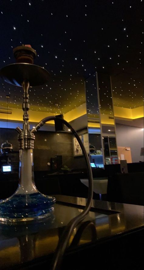 Shishabar Snapchat Story, Hooka Bar Instagram Story, Shishabar Snapchat, Lahore Snapchat Story, Sheesha Snapchat, Sheesha Snapchat Story, Restaurant Snap, Albania Quote, Movie Night Photography