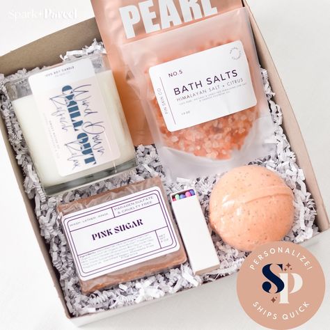 This Spa gift box is the perfect combination of indulgence and simplicity. Our Spa Bath Set includes a luxurious soap bar that is made with high-quality ingredients to nourish and moisturize the skin (made with a light scent). The gift box also includes a hand poured candle that is made with natural soy wax and essential oils. The candle has a relaxing and inviting scent that will fill your bathroom or home with a warm and comforting aroma. Also, includes a bath fizz to be dropped in a luxurious Spa Self Care, Bath Fizz, Gift For Mom Birthday, Spa Gift Box, Spa Bath, Bath Set, Luxury Soap, Spa Gift, Pink Sugar