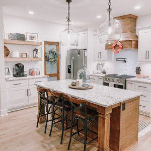 Unique Kitchen Design, Little Kitchen, Modern Farmhouse Kitchens, Kitchen Redo, Counter Tops, Décor Diy, Updated Kitchen, Kitchen Remodel Idea, Decor Tips