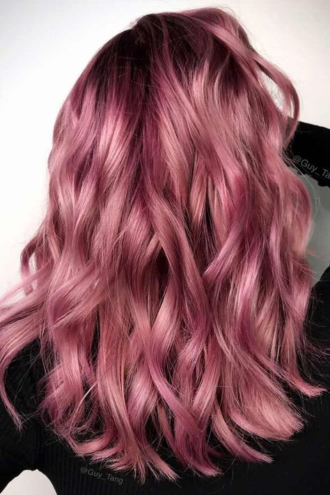 Dark Rose Gold Hair. A rose gold hair shade, in its essence, is metallic pinky that combines glowing blonde and coppery red. As a result, this hair shade looks more natural, comparing to pink hair. Let’s see how to pull off this hair shade to look gorgeous! #rosegoldhair #rosegold 2019 Nails, Gold Hair Colors, Hair Color Rose Gold, Dye Ideas, Hair Creations, Fantasy Hair, Nails Red, Work Hairstyles, Ideas Nails