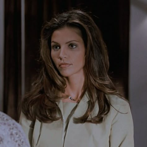 Charisma Carpenter Hair, Buffy Cordelia, Cordelia Buffy The Vampire Slayer, Buffy The Vampire Slayer Cordelia, Cordelia Chase Hair, Cordelia Buffy, Cordelia Chase Aesthetic, Buffy Hair, Faith Buffy The Vampire Slayer