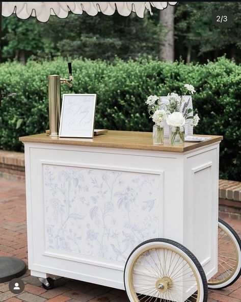 Mocktail Bar Ideas, Desert Cart, Portable Bar Ideas, Rental Business Ideas, Drink Photoshoot, Catering Cart, Wedding Creative Ideas, Wedding Candy Cart, Wine Truck