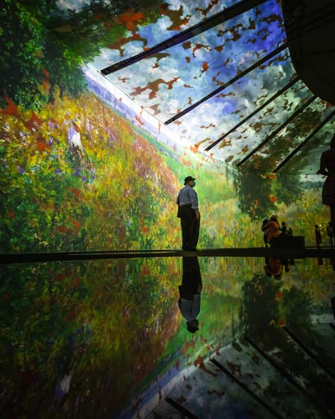 Monet Immersive Exhibition, Exebition Ideas, Immersive Museum, Media Art Exhibition, Immersive Projection, Wedding Bg, Art Exhibition Design, Immersive Exhibition, Monet Exhibition