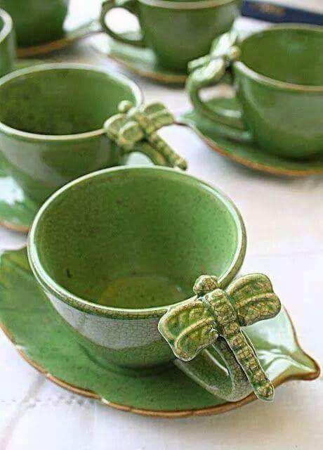 dragonfly cups Green Tableware, Dragonfly Pond, Climbing Ivy, Ivy Cottage, Beautiful Cups, Green Cottage, Sweet Cups, Green Cups, Spring Tea