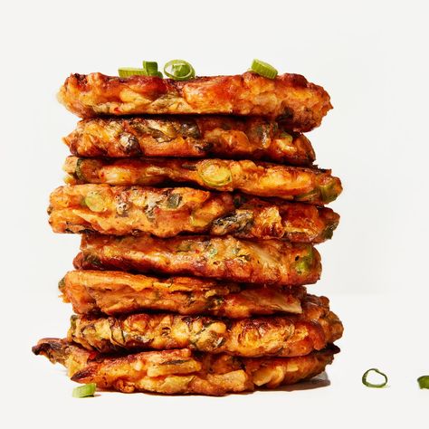 Keto Kimchi, Kimchi Pancake Recipe, Kimchi Pancakes, Quick Kimchi, One Bite Appetizers, Kimchi Pancake, Kimchi Recipe, Pancake Recipes, Appetizer Bites