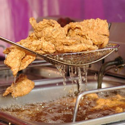 chicken fried bacon.  diet be damned, i will make some, i will eat it and i will feel sick afterwards, and it will be fabulous. Cream Gravy Recipe, Fried Bacon, Fair Foods, Bacon Dishes, State Fair Food, Carnival Food, Deep Fried Food, Chicken Fried, Fair Food Recipes