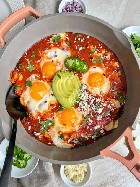 Enchilada Egg Skillet - Thechowdown Enchilada Eggs, Egg Skillet Recipes, Low Carb Flour Tortillas, Egg Enchiladas, Mexican Fruit Salads, Crispy Breakfast Potatoes, Egg Tortilla, Enchilada Skillet, Egg Skillet