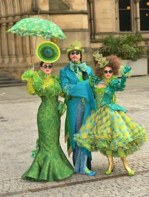 Venice Carnevale, Halloween Donuts, Wicked Costumes, Wicked Musical, Drag King, Hallowen Costume, Homemade Halloween Costumes, Wicked Ways, Costume Inspo