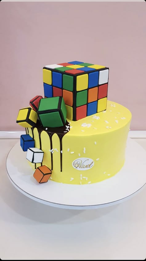 Rubric Cube Cake, Rubix Cube Birthday Cake, Rubix Cube Cake Ideas, Rubik's Cube Cake, Rubix Cube Birthday Party Ideas, Cube Cake Design, Rubik Cake, Rubix Cube Birthday, Rubix Cube Party