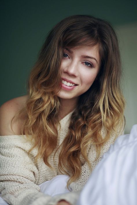 Jennette McCurdy Jennette Mccurdy, A Woman, Bed, Hair