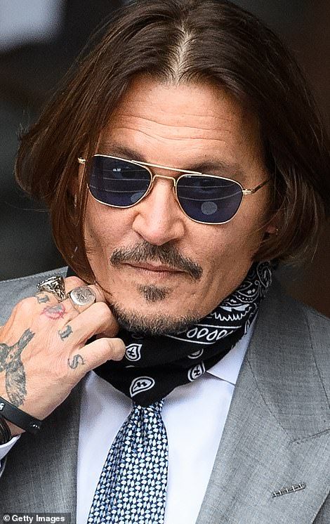 Johnny Depp... Amber And Johnny, Amber Heard Trial, Johnny Depp Hairstyle, Johnny Depp Trial, Chelsea Tyler, Johnny Depp And Amber Heard, Johnny Depp Images, Winona Forever, جوني ديب