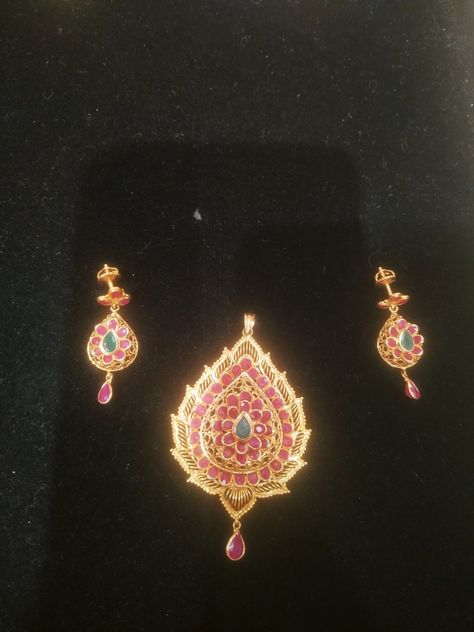 Emerald Pendant Set, Gold Pendants, Ruby Pendant, Ruby Emerald, Emerald Pendant, Jewelry Indian, Emerald Necklace, Gold Jewelry Indian, Baby Gender