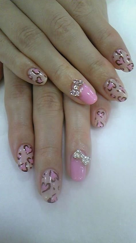 Dot Nail Designs, Trendy Nail Art Designs, Her Nails, Really Cute Nails, Dots Nails, Soft Nails, Kawaii Nails, Dream Nails, Funky Nails