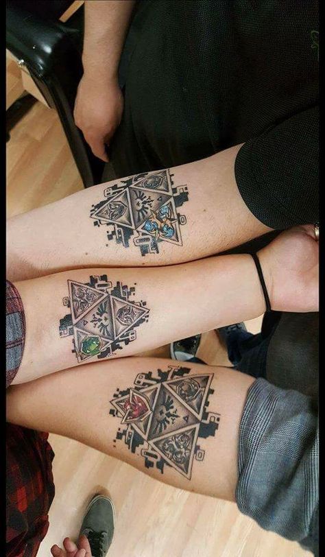 Triforces of wisdom, courage, and power. Video Game Tattoos, Zelda Tattoo, Gamer Tattoos, Sibling Tattoos, Gaming Tattoo, Tatuaje A Color, Emma Frost, Brother And Sister, Sister Tattoos