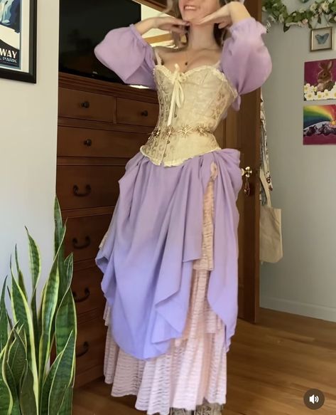 Lumiere Inspired Outfits, Cute Renfaire Outfits, Yellow Ren Faire Outfit, Fairy Costume Long Dress, Casual Fairytale Outfit, Renn Faire Mermaid, Ren Fair Princess, Rapunzel Inspired Costume, Ren Faire Princess Outfits