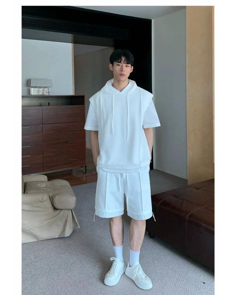 Cui Spliced Layered Short-Sleeve Hoodie & Shorts Set • Discover Trending Men's Fashion From Asia • Collection: Cui's Closet . #koreanfashion #streetwear #streetfashion #outfitidea #styleinspo #mensfashion White Hoodie Outfit, Hoodie Shorts, Hoodie Outfit Men, Athleisure Men, Korean Streetwear, Mens Casual Dress Outfits, Business Tops, Short Sleeve Hoodie, How To Hem Pants