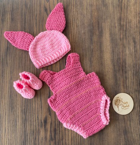 Piglet romper sets Crochet Newborn Outfits, Crochet Baby Photo Prop, Crochet Baby Costumes, Crochet Project Free, Crochet Costumes, Baby Romper Pattern, Newborn Crochet Patterns, Strawberry Baby, Crochet Romper