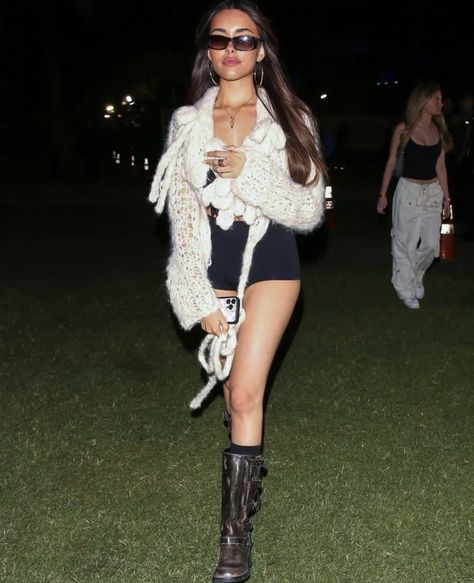 MADISON BEER AT COACHELLA APRIL 14 2023 Madison Beer Coachella, Celebrity Coachella, Music And Arts, Coachella Valley Music And Arts Festival, Festival 2023, Airpods Max, Coachella Valley, Coachella Outfit, Arts Festival