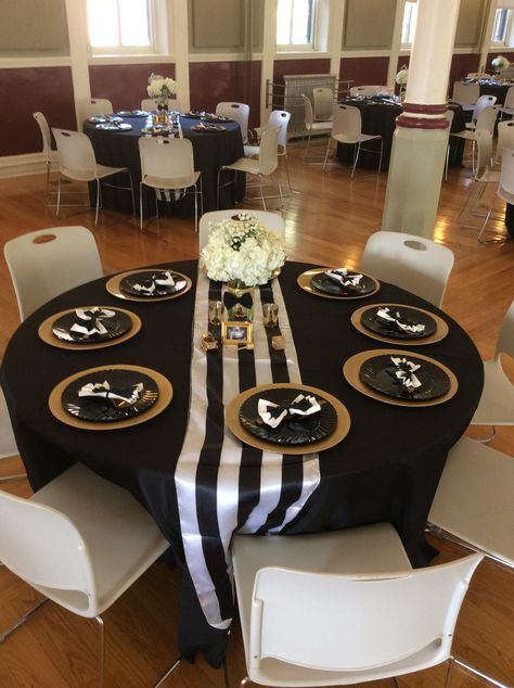 Auction Decorations, 50th Birthday Decor, Gold Table Decorations, Black And Gold Party Decorations, Birthday Decor Ideas, Black And Gold Party, Fancy Chair, Gold Graduation Party, Friend Vacation