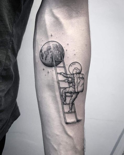 24 Super Cool Astronaut Tattoo Designs Explorer Tattoo Ideas, Relativity Tattoo, Astronaut Tattoo Ideas, Snowboarding Tattoo, Tattoo Ideas Men, Cool Astronaut, Globe Tattoos, Astronaut Tattoo, Sketch Style Tattoos