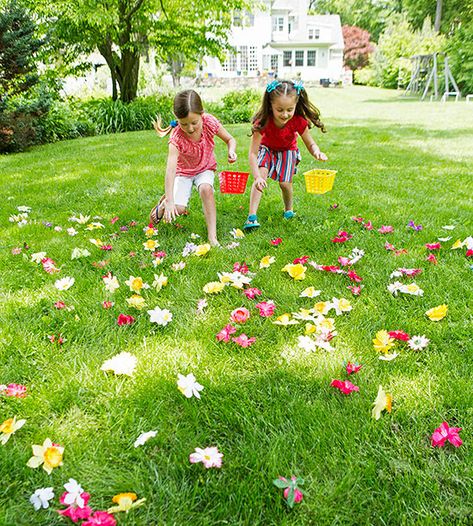 Try @FamilyFun magazine's active outdoor math game with your kids this spring or summer to give their brains and bodies a workout! Flower Games For Kids, Spring Games For Kids, Flower Games, Outside Games, Plant Games, Spring Games, Fun Outdoor Games, Summer Math, Outdoor Games For Kids