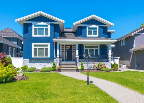 Bright, dark blue with white trim and some light gray stonework make up the this home's exterior. The blue is a tad bright for me, but it does provide some color to the neighborhood. Bright Exterior House Colors, Blue Exterior House Colors, Best Exterior Paint, Luxury Paints, Paint Your House, Architecture Model Making, Indian Homes, House With Porch, Design Exterior