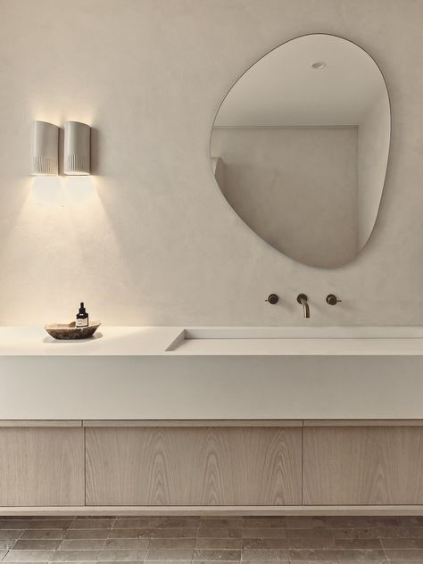 Cement Bathroom, Bathroom Ensuite, Ceramic Wall Lights, Bathroom Inspiration Decor, Studio Interior, Bathroom Wall Lights, House Bathroom, New Wall, Interior Inspo